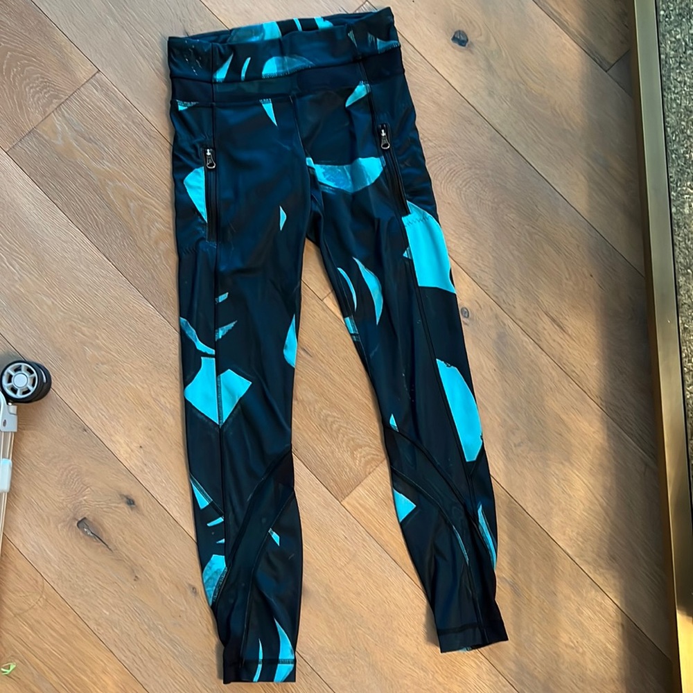 Lululemon legging size 4